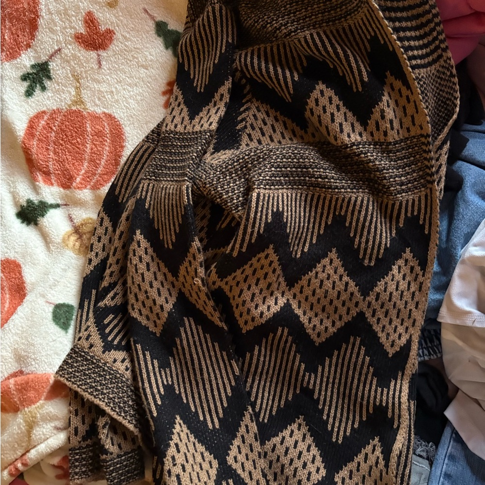 NWOT Black and Tan Chevron Knit Cardigan